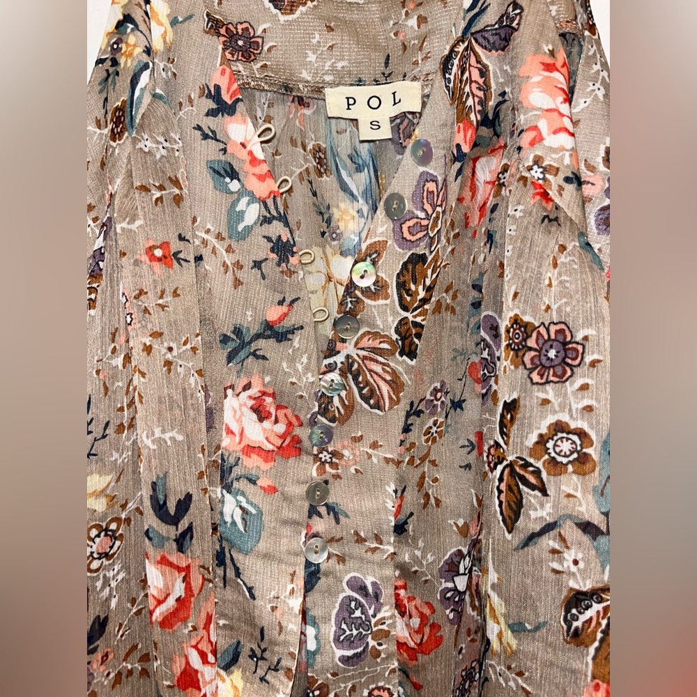 GORGEOUS POL size SMALL (will fit medium) floral maxi dress duster!